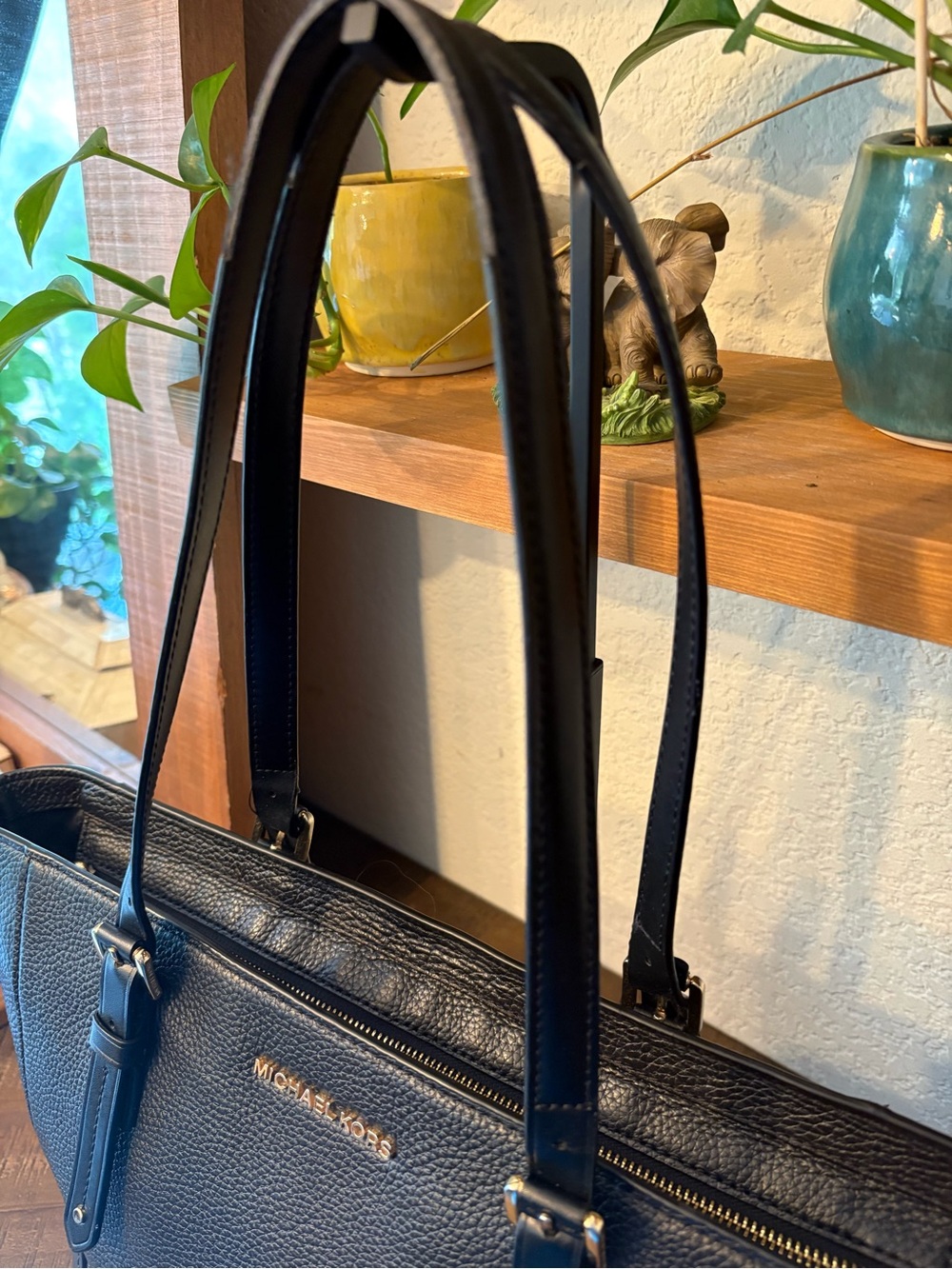 Michael Kors Black Pebbled Leather Zip Top Tote Shoulder Bag Gold Hardware - Picture 3 of 9